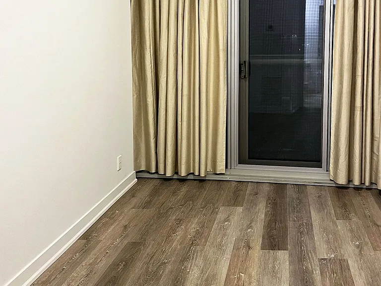 12 York St #1010 — Photo 4