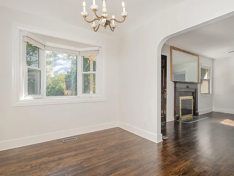 800 McDonald Ave — Photo 21