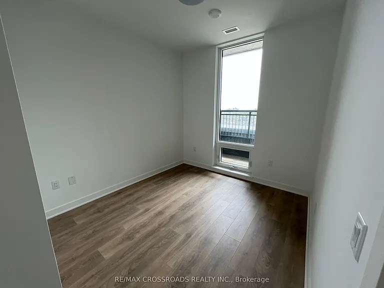 1185 Dupont St #801 — Photo 7