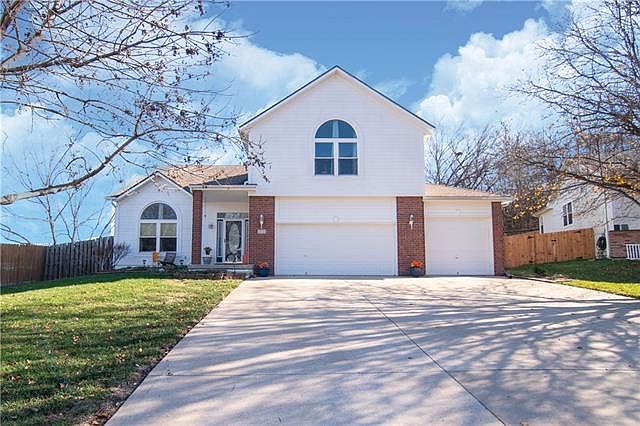 1st image of 503 Oak Wood Ln