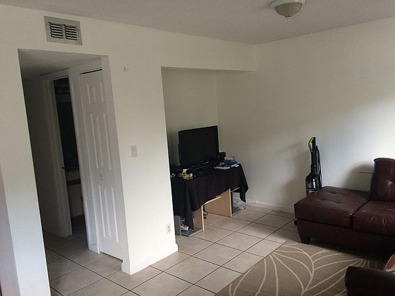 5th image of 11114 NW 36th St