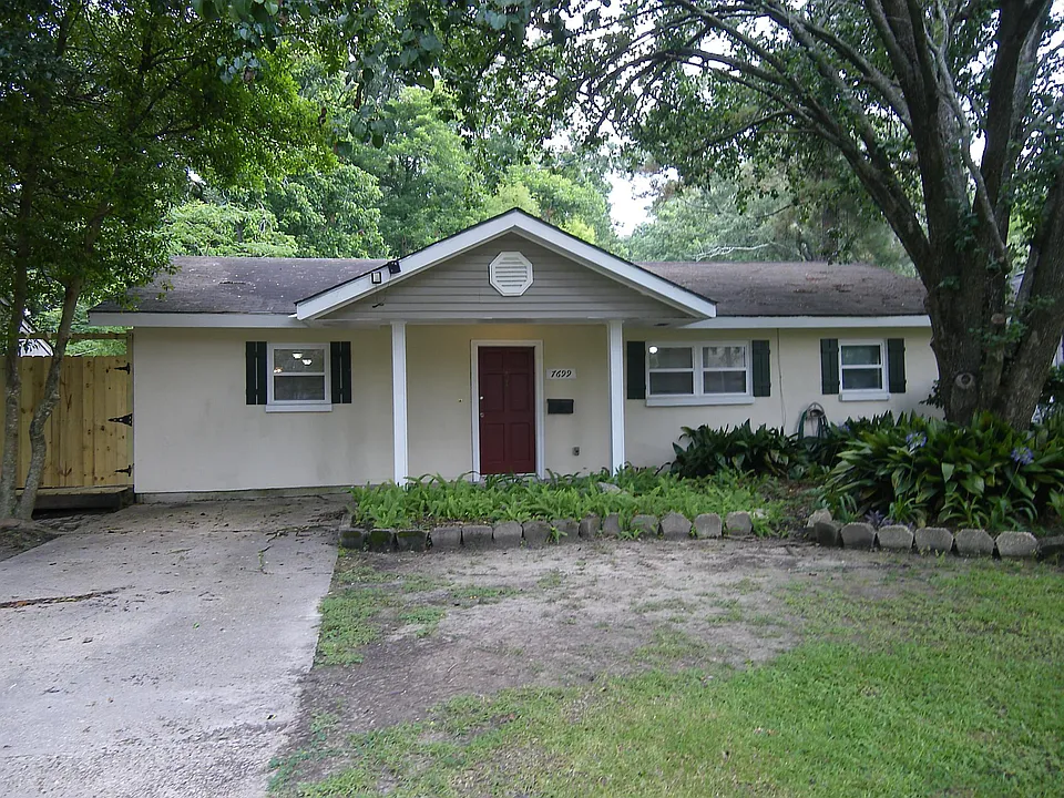 7699 Lasalle Ave