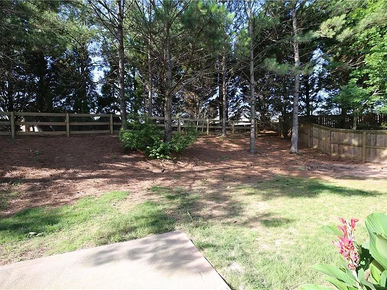 173 Parkmont Ct — Photo 35