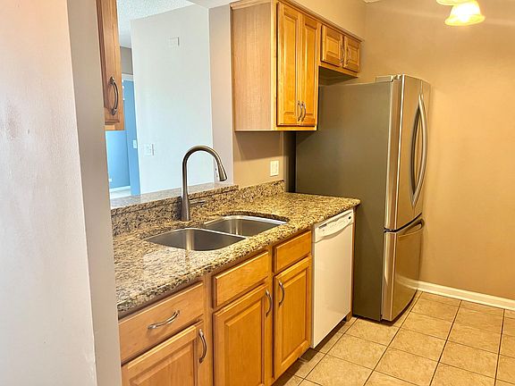 5th image of 470 Fawell Blvd APT 513