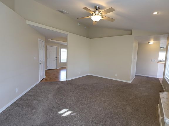 3rd image of 1321 Park Meadows Dr