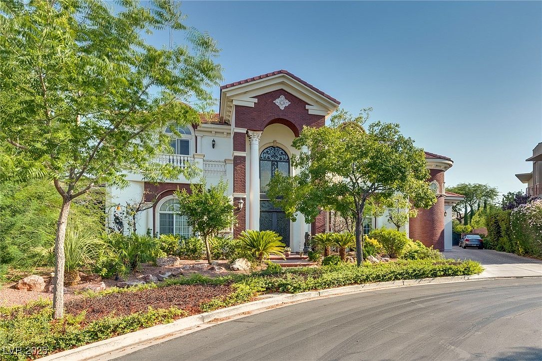 404 Saint Andrews Ct