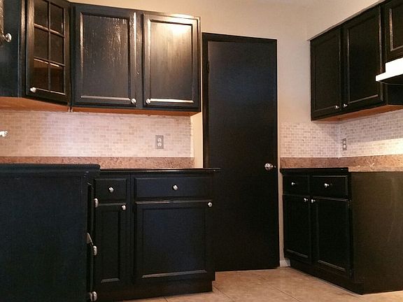 3rd image of 776 E Birchwood Cir