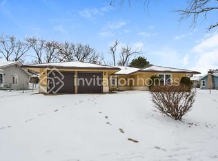 1516 Churchill Rd, Schaumburg, IL 60195