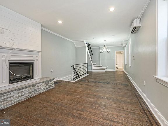 5th image of 2352 E Dauphin St