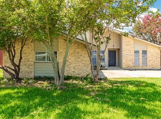424 Hillside Dr, Lakewood Village, TX 75068