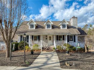 1093 Robinson Rd, Dahlonega, GA 30533