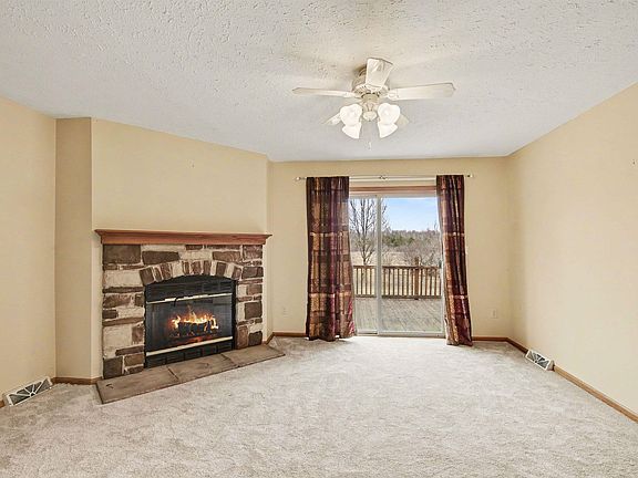 5th image of 25 E Highwood Rd