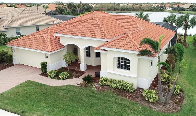 257 Montelluna Dr — Photo 2