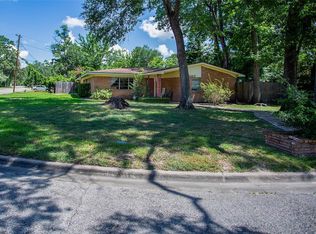 101 S Woodsway St E, Conroe, TX 77301
