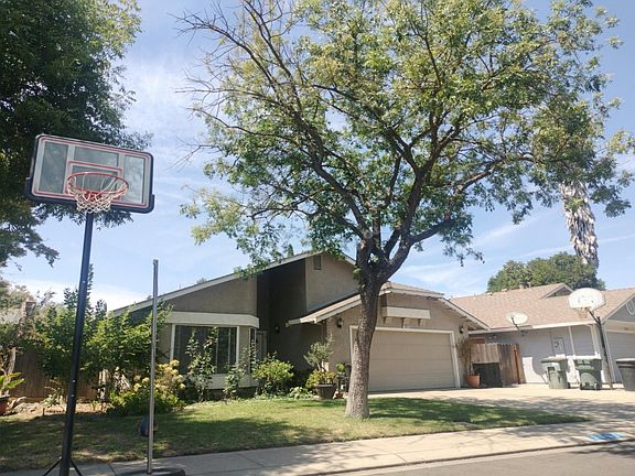3rd image of 3909 Hennings Dr