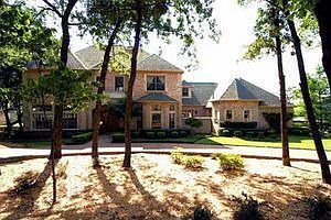 Home for Sale in Flower Mound, Texas $850,000