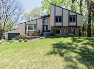 1021 Bluebill Bay Rd, Burnsville, MN 55306