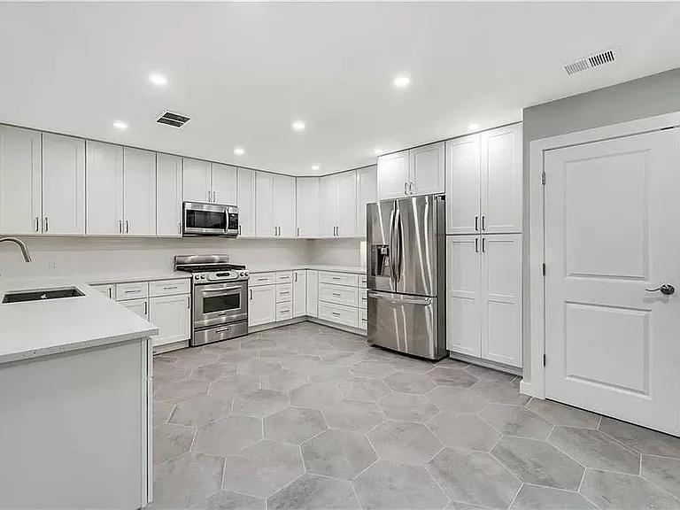 8506 Millway Dr — Photo 12