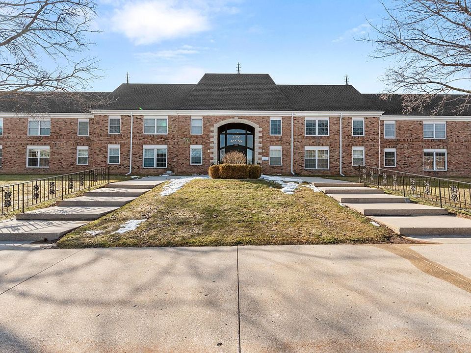 1st image of 2101 Chateau COURT #112