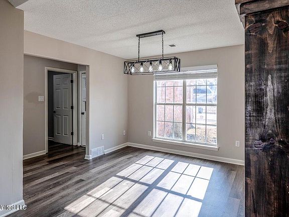 5th image of 1774 Greencliff Dr