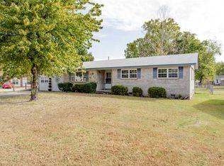 8101 Hermitage Dr, Fort Smith, AR 72908