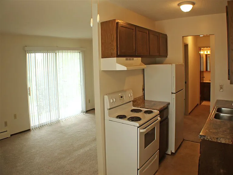 Corinthian Apartments — Photo 27