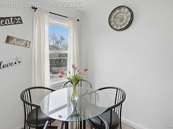3rd image of 17132 Greenlawn St