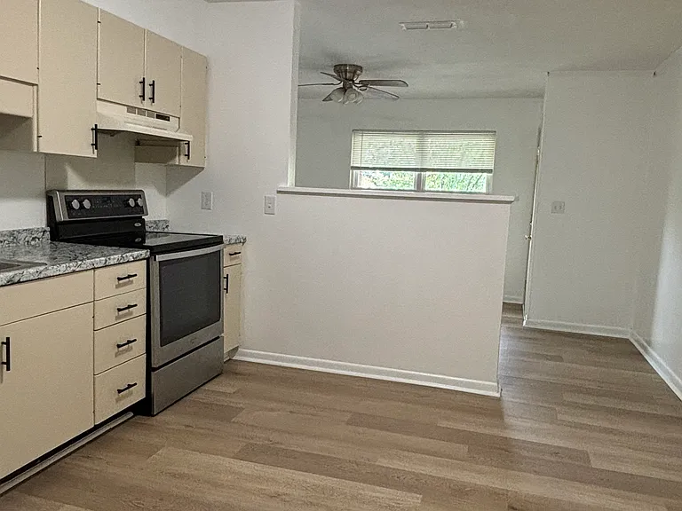 5043 Shoals Ln — Photo 4