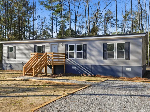 230 Carolina Dr, Saint Stephen, SC 29479