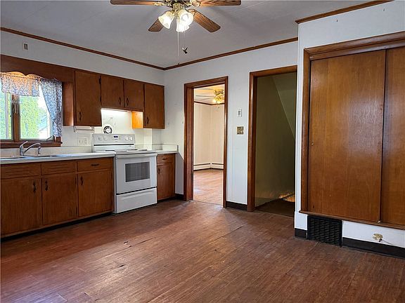 5th image of 411 North St