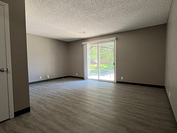 5th image of 320 Lincoln St APT 8