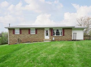 7 Sleepy Hollow Ln, Johnson City, TN 37604