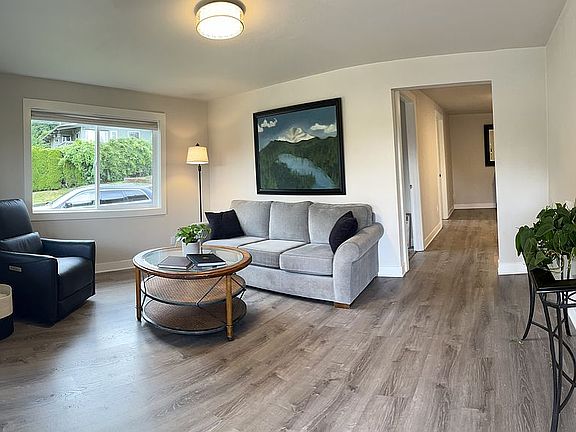 3rd image of 75557 Fern Hill Rd