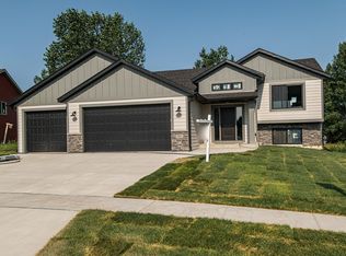 1007 12th Ave NW, Kasson, MN 55944