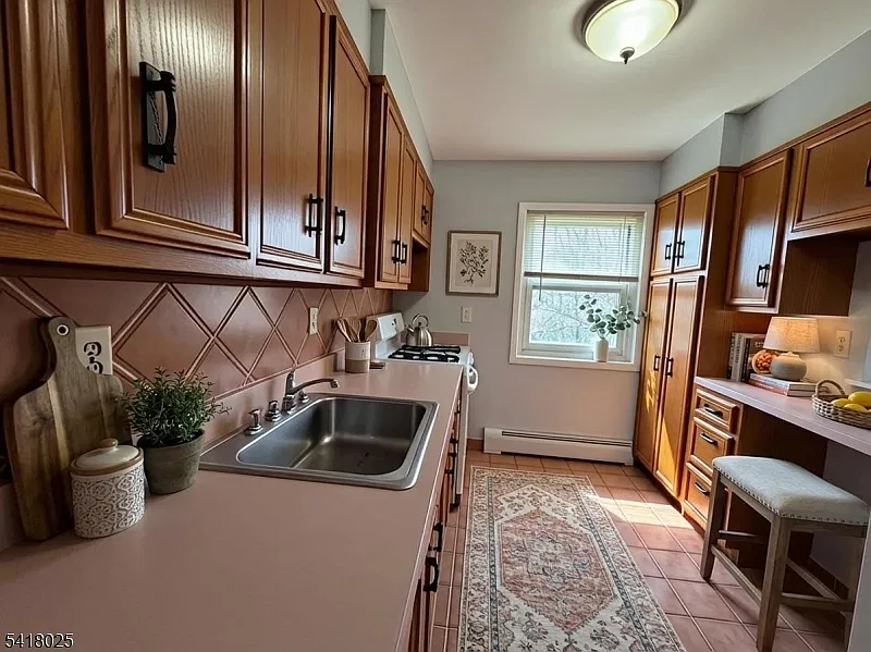 1 bed, 1.0 bath, 750 sqft, $2,000 — Photo 3
