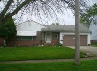 4526 Longleaf Rd, Warrensville Heights, OH 44128