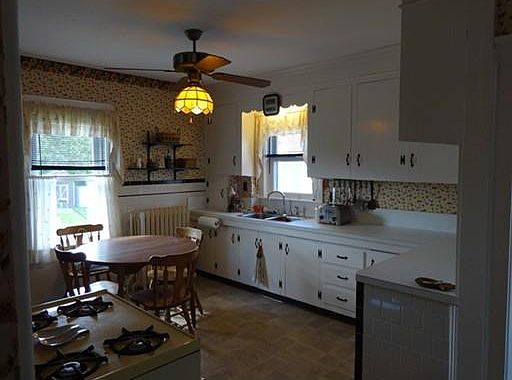 5th image of 431 Wood St