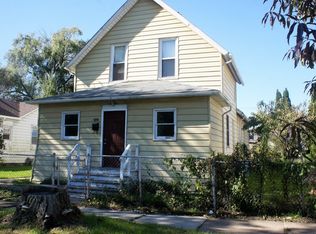 434 S Lincoln Ave, Waukegan, IL 60085