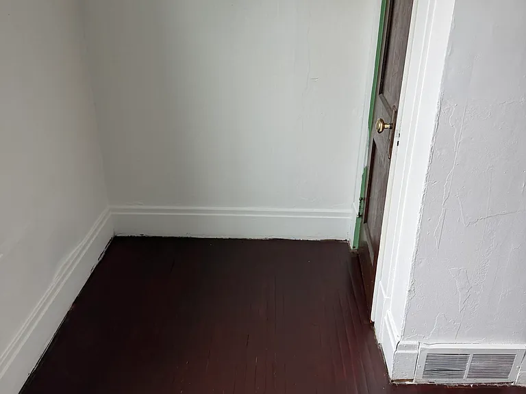 844 Northland Ave — Photo 7
