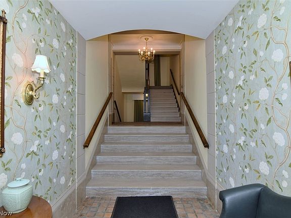 4th image of 13605 Shaker Blvd APT 4B