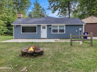8653 W Duck Rd, Mears, MI 49436