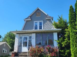 343 W 1st St, Galesburg, IL 61401