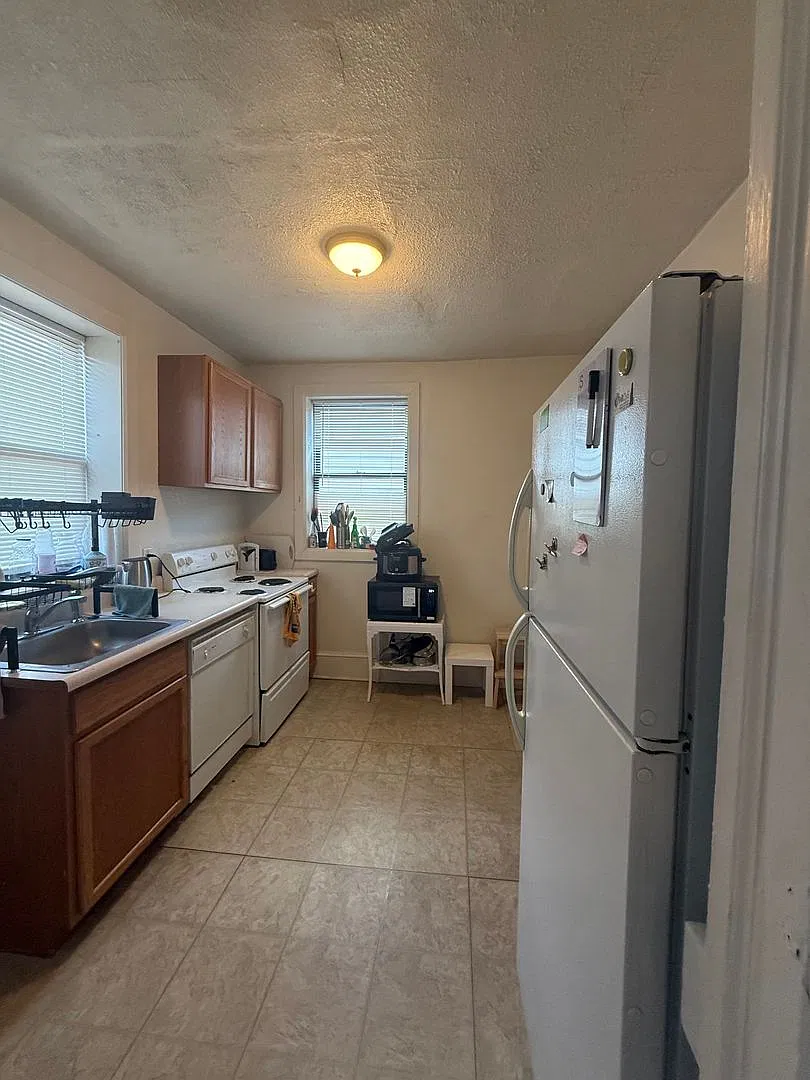 416 McKee Place — Photo 2