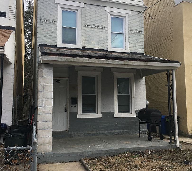 1st image of 142 E Pomona St