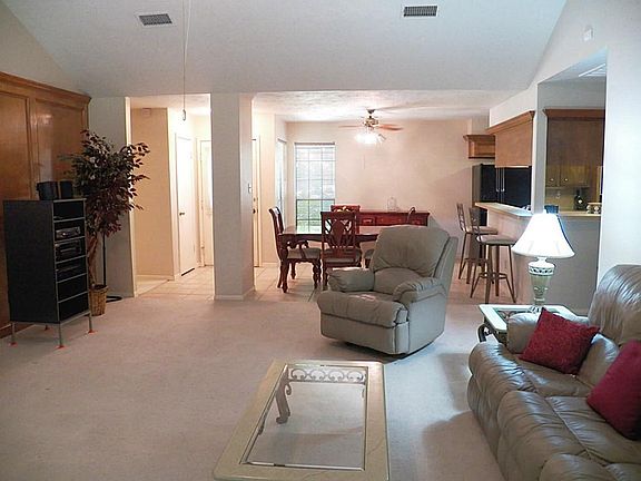 4th image of 1002 Western Springs Dr