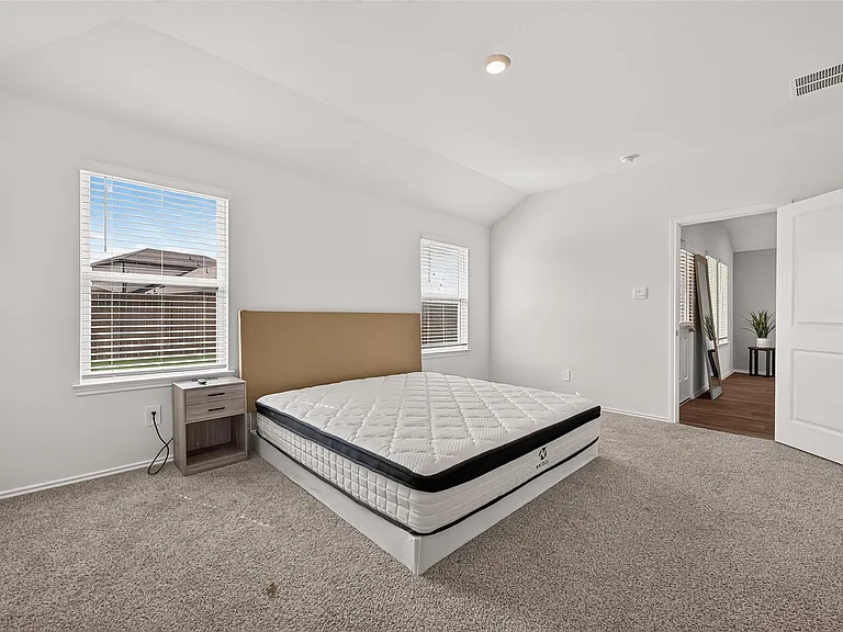 4222 Zeke Estates Ln — Photo 29