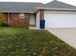709 McLean Ct, Nixa, MO 65714