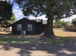 345 S 38th St, Springfield, OR 97478