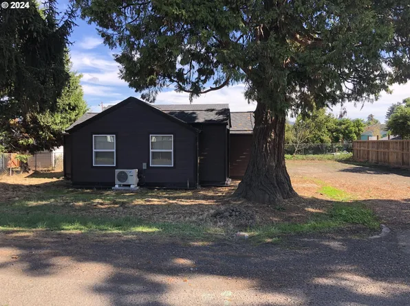 345 S 38th St, Springfield, OR 97478
