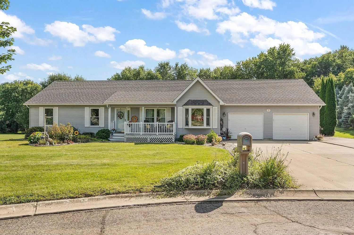 4288 W Crest View Ln photo 1